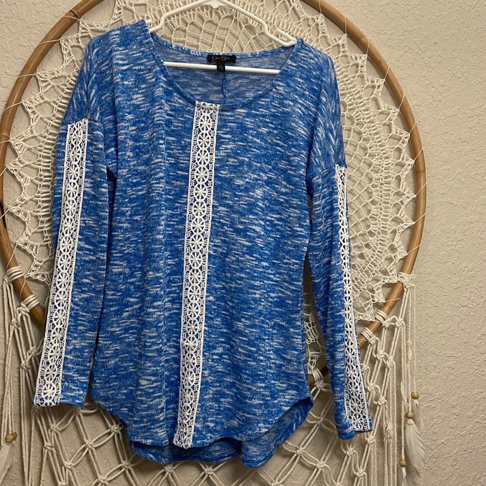 Jessica Simpson sweater lightweight